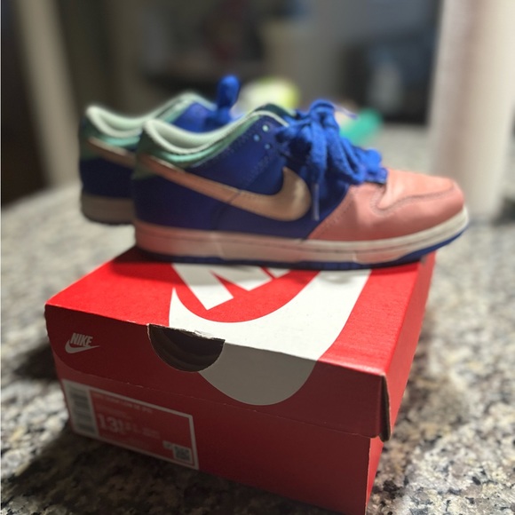 Size 13 dunks 7/10 condition - Picture 3 of 3